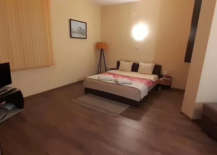 Geto Πανσιόν 2*