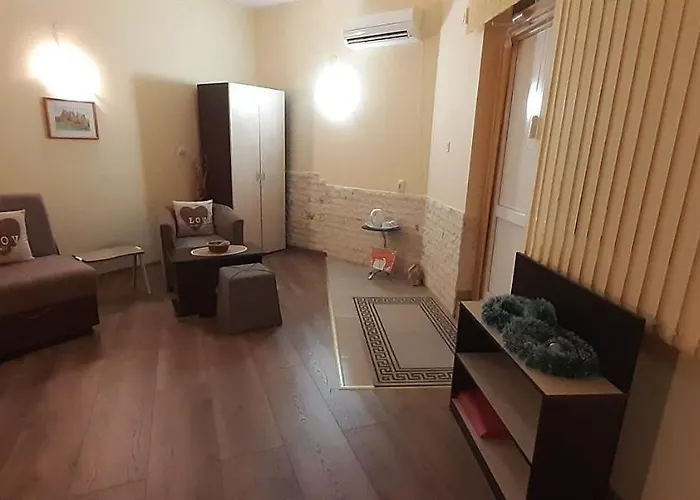 Geto Πανσιόν 2*